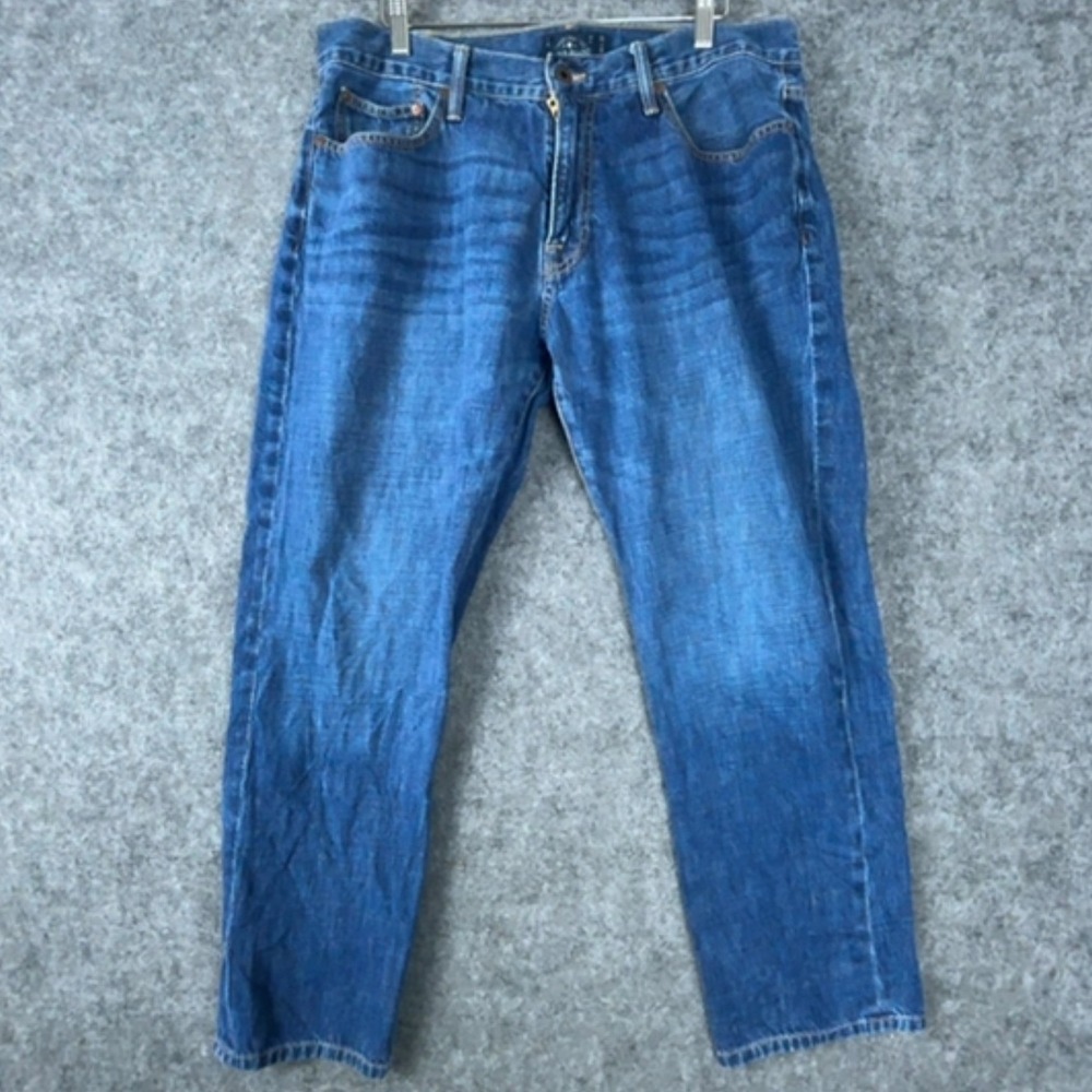 Lucky Brand Jeans Mens 36x30 Blue Straight Leg 100% Cotton Denim Classic Wash